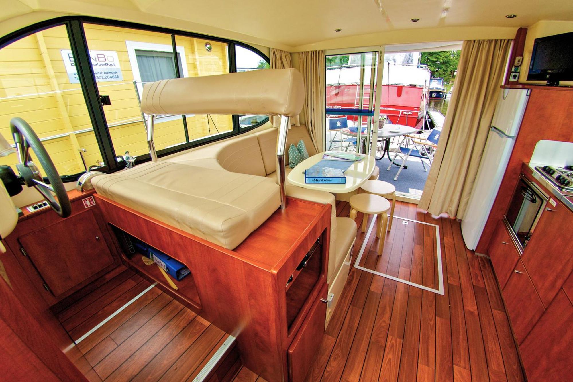 Kuhnle-tours Hafendorf Mueritz Botel