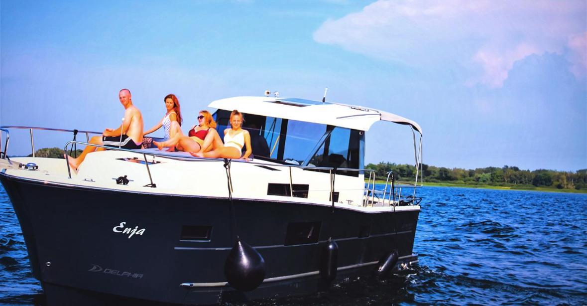 Kuhnle-tours Hafendorf Mueritz Botel Rechlin